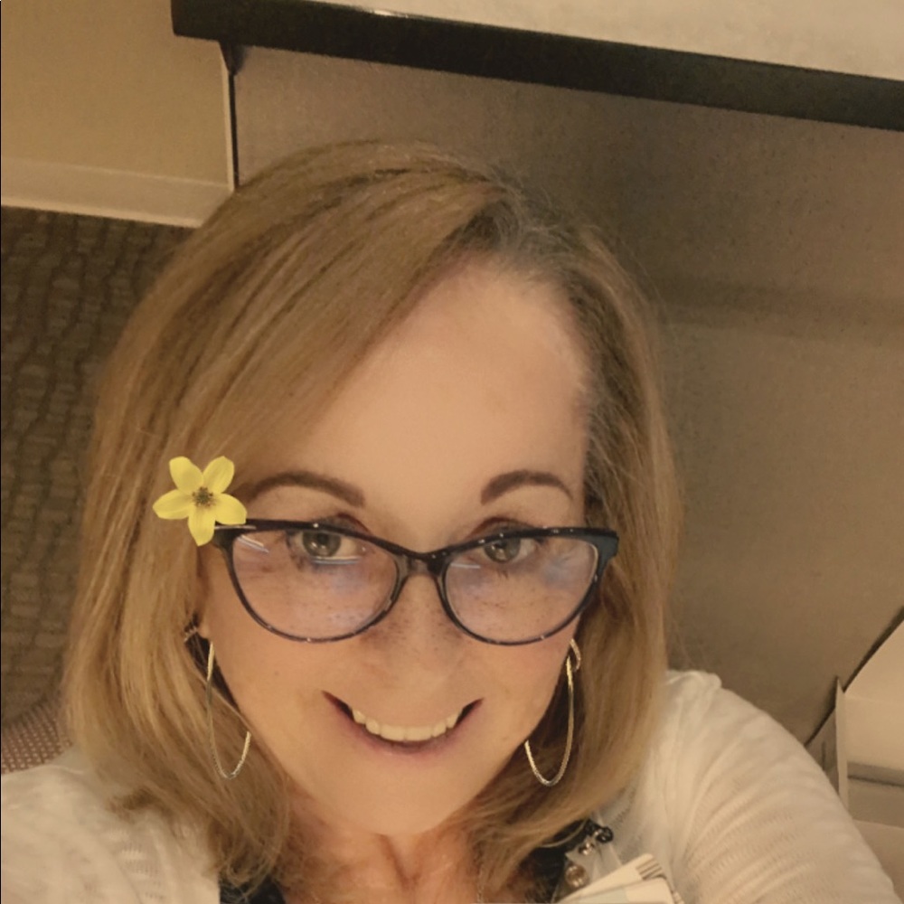 Meet your Posher, Roxie